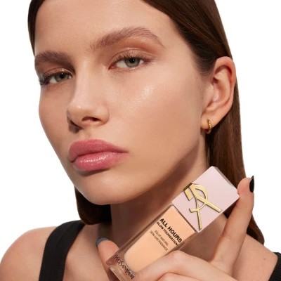 Yves Saint Laurent All Hours Glow Foundation Fond De Teint Lumineux 24h* Haute Couvrance 7 Yves Saint Laurent All Hours Glow Foundation Fond De Teint Lumineux 24h* Haute Couvrance – Image 7