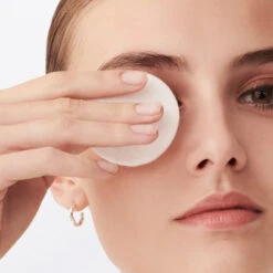 Lancome Bi-Facil Clean & Care Démaquillant Yeux Instantané - 95% D'ingrédients D'origine Naturelle 11 Lancome Bi-Facil Clean & Care Démaquillant Yeux Instantané - 95% D'ingrédients D'origine Naturelle -Kapao Magasin bi facil cleancare 5