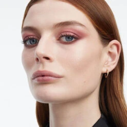 Yves Saint Laurent Couture Mini Clutch Palette De Fards à Paupières - Pigments Intenses - Longue Tenue 21 Yves Saint Laurent Couture Mini Clutch Palette De Fards à Paupières - Pigments Intenses - Longue Tenue -Kapao Magasin coutur mini clutch 5