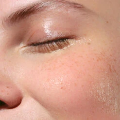 Clarins Démaquillant Tonic Express – Toutes Peaux Lait Démaquillant 7 Clarins Démaquillant Tonic Express – Toutes Peaux Lait Démaquillant -Kapao Magasin demaquillant tonic express toutes peaux 2