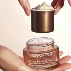 Clarins Extra-Firming Nuit Peaux Sèches Crème Fermeté Anti-âge 16 Clarins Extra-Firming Nuit Peaux Sèches Crème Fermeté Anti-âge -Kapao Magasin extra firming nuit peaux seches 4