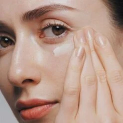 Shiseido Future Solution LX Crème Régénérante Contour Yeux Et Lèvres 19 Shiseido Future Solution LX Crème Régénérante Contour Yeux Et Lèvres -Kapao Magasin future solution lx 35