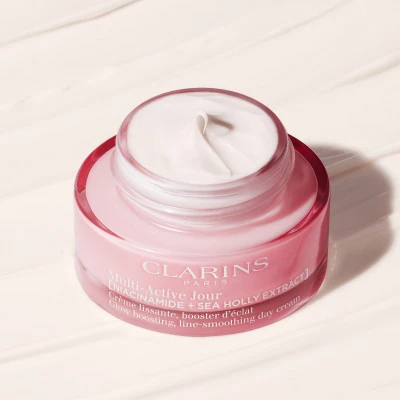 Clarins Multi-Active Jour Crème Lissante, Booster D’éclat – Peaux Sèches 2 Clarins Multi-Active Jour Crème Lissante, Booster D’éclat – Peaux Sèches – Image 2