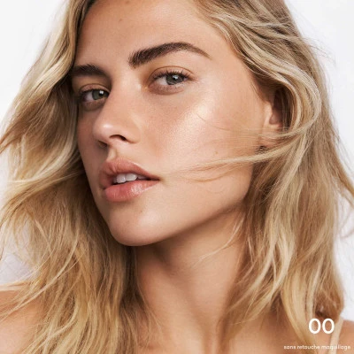 Guerlain Terracotta Luminizer La Poudre Enlumineur - 96% D'ingrédients D'origine Naturelle Éclat Scintillant & Doré 3 Guerlain Terracotta Luminizer La Poudre Enlumineur - 96% D'ingrédients D'origine Naturelle Éclat Scintillant & Doré – Image 3