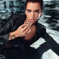 Yves Saint Laurent YSL LOVESHINE Rouge à Lèvres Brillant Et Soin -Kapao Magasin ysl loveshine 9